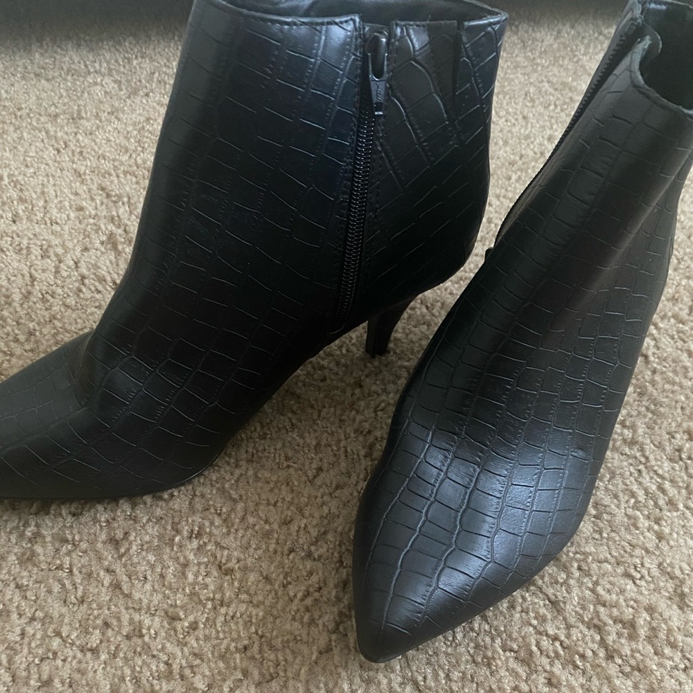 COMFORT - BLACK HEEL BOOTS